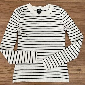 Bobeau Black & Cream Striped Pullover Sweater Size M